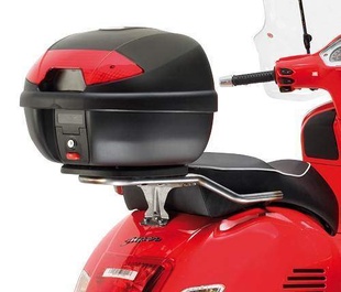 Kappa KR131 Nosič zadního kufru pro kufry MONOLOCK pro PIAGGIO Vespa GTS 125 150 300 Super (08-19)